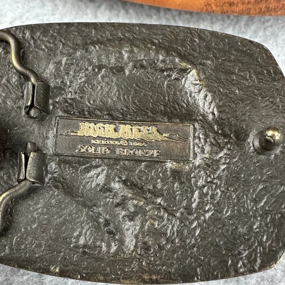 Vtg 1984 High Mesa Solid 4oz Bronze Grizzly Bear Belt Buckle Wildlife Western